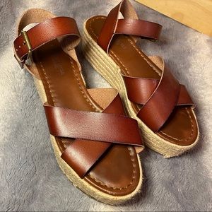 AE Flatform Sandals